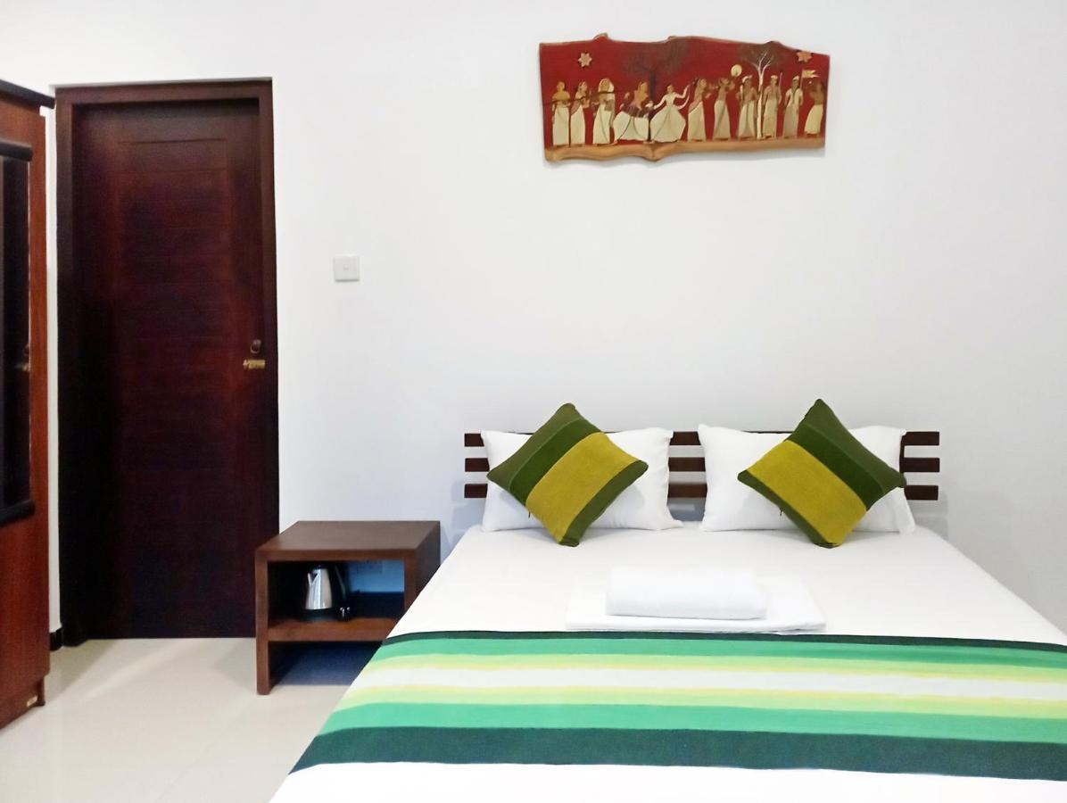 Hotel The Ritz Hikkaduwa Zewnętrze zdjęcie