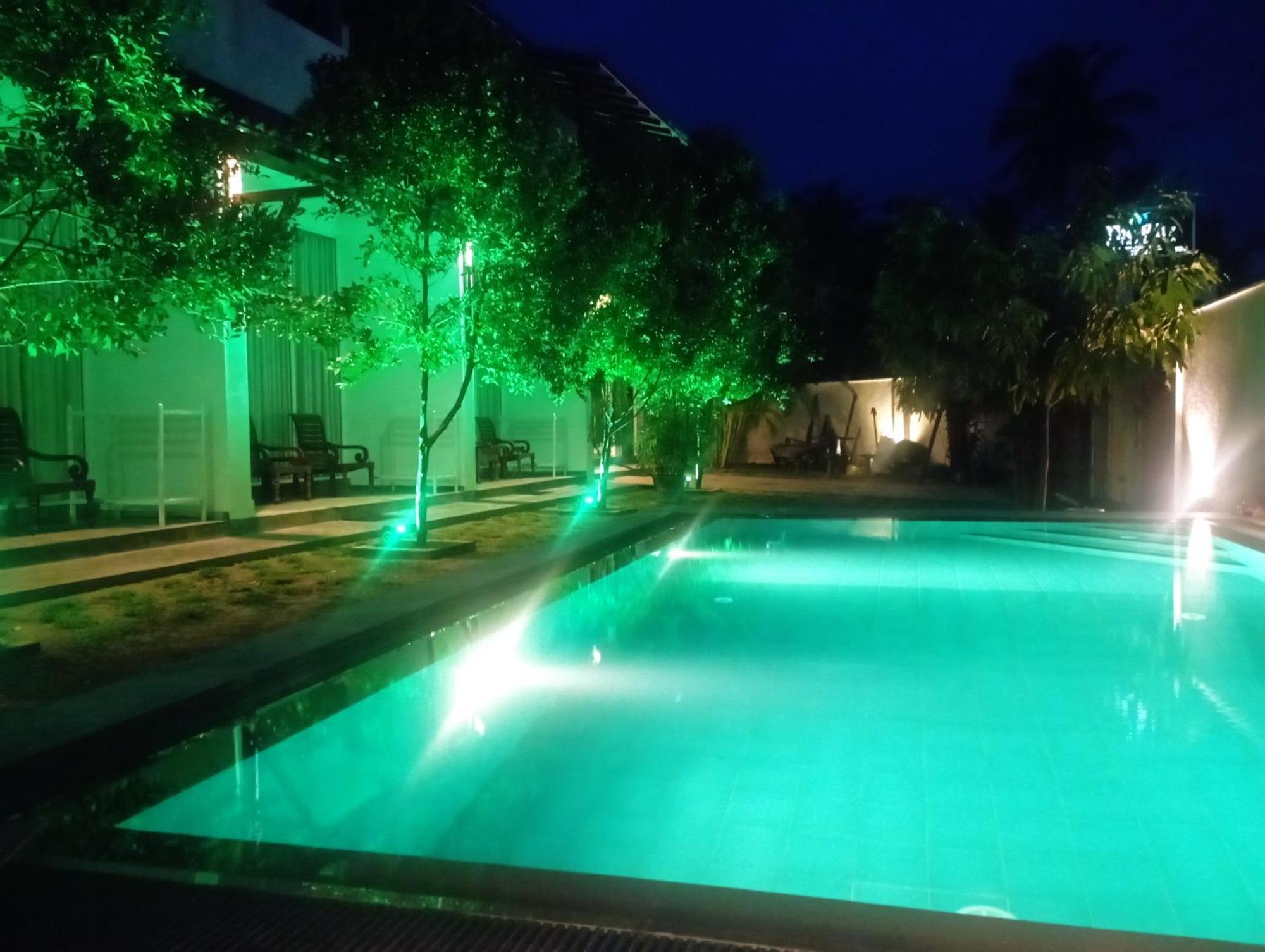 Hotel The Ritz Hikkaduwa Zewnętrze zdjęcie