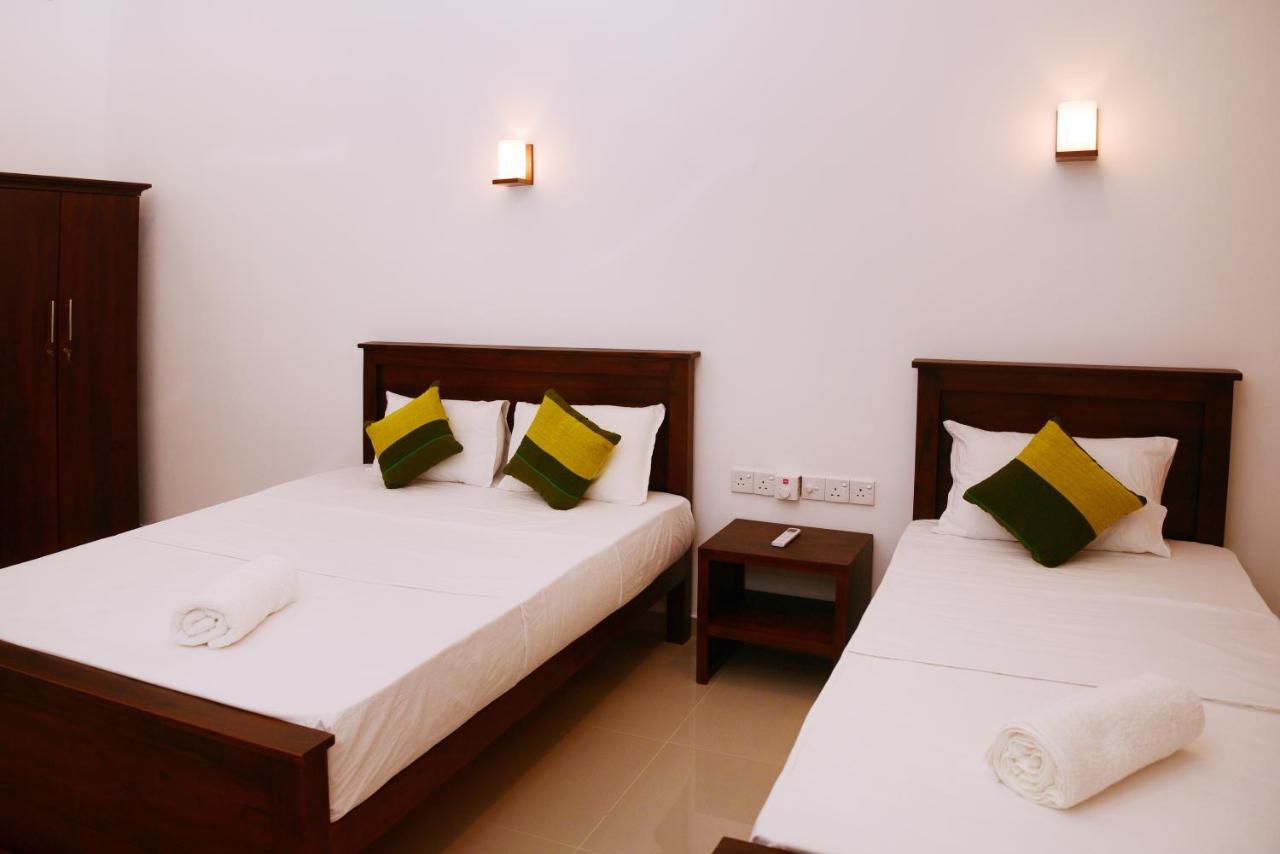 Hotel The Ritz Hikkaduwa Zewnętrze zdjęcie