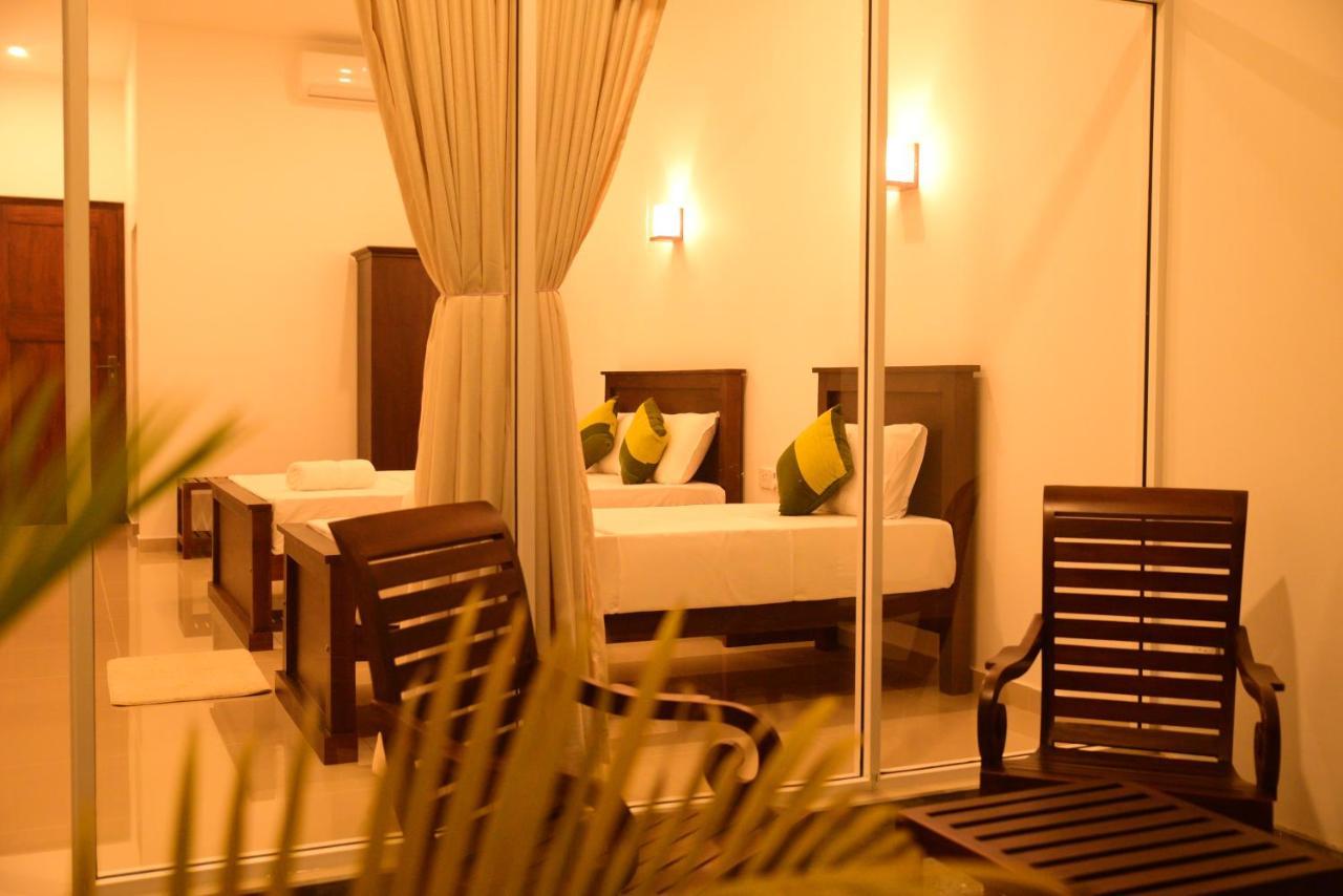 Hotel The Ritz Hikkaduwa Zewnętrze zdjęcie