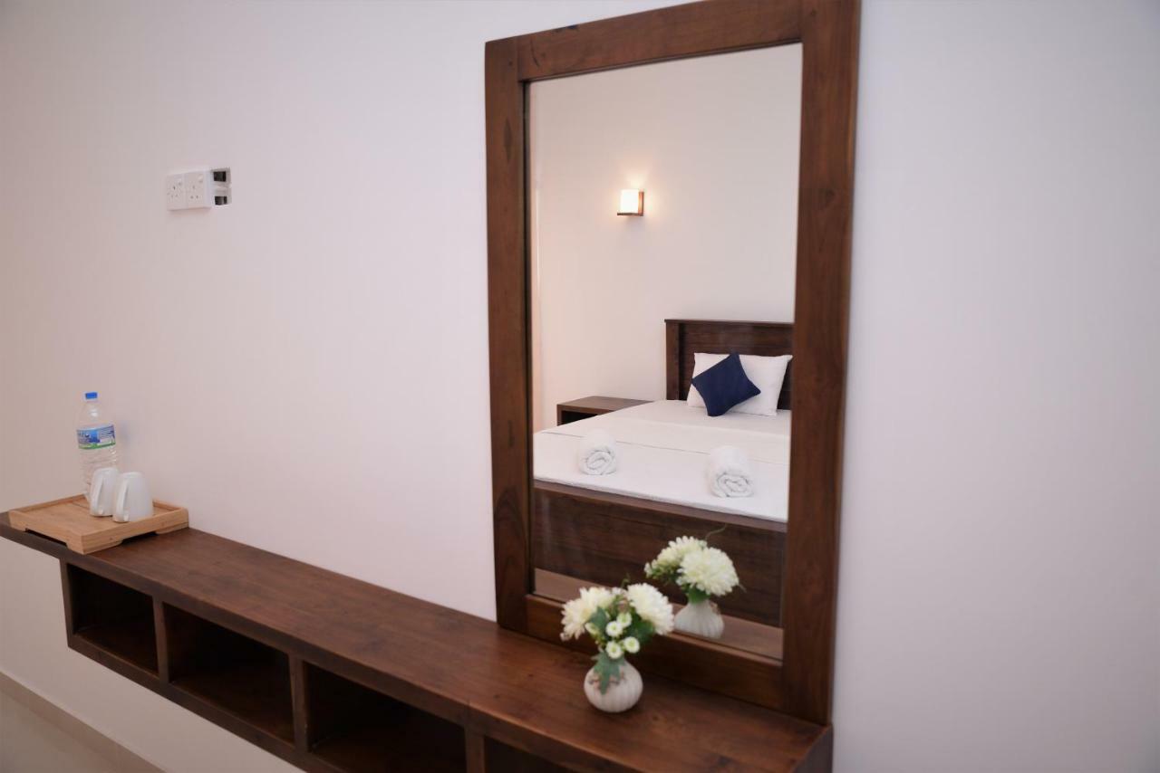 Hotel The Ritz Hikkaduwa Zewnętrze zdjęcie
